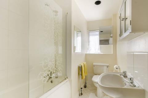 Studio to rent, University street, Bloomsbury, London, WC1E
