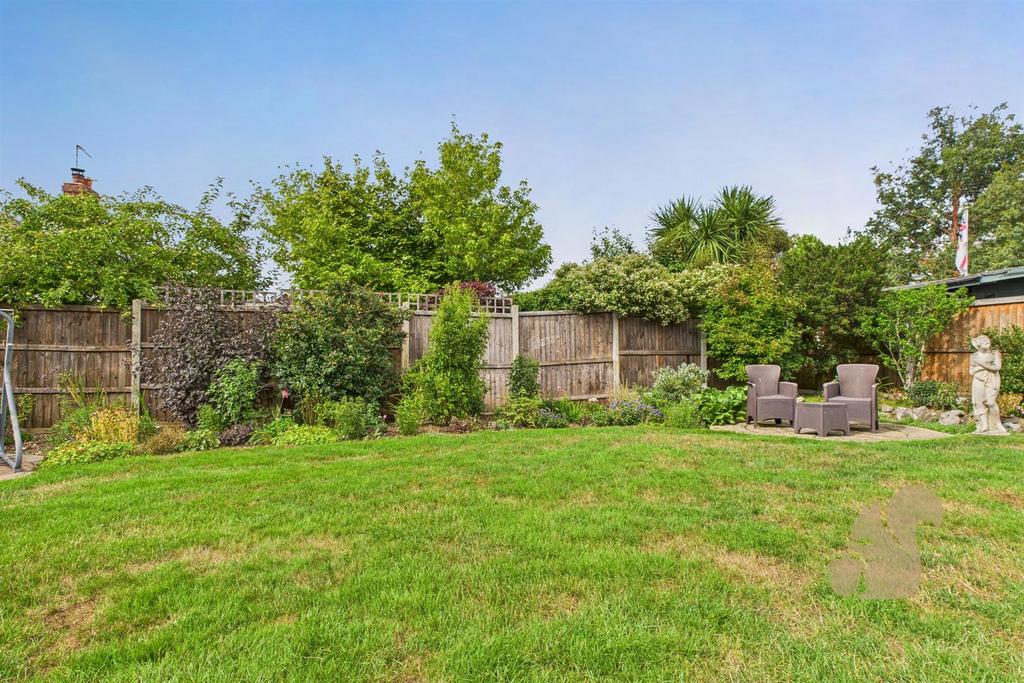 CAM03877 G0-PR0231-STILL028.jpg