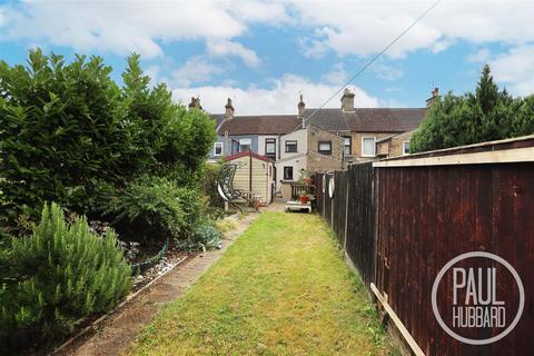 2 bedroom terraced house for sale, Morton Road, Lowestoft, NR33