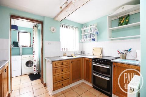 2 bedroom terraced house for sale, Morton Road, Lowestoft, NR33