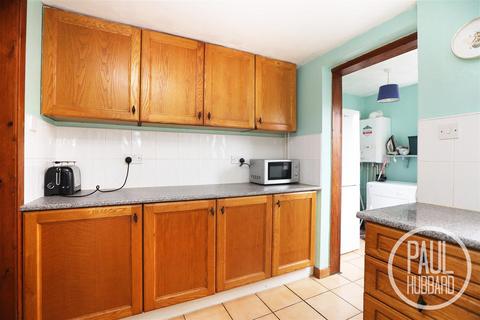 2 bedroom terraced house for sale, Morton Road, Lowestoft, NR33