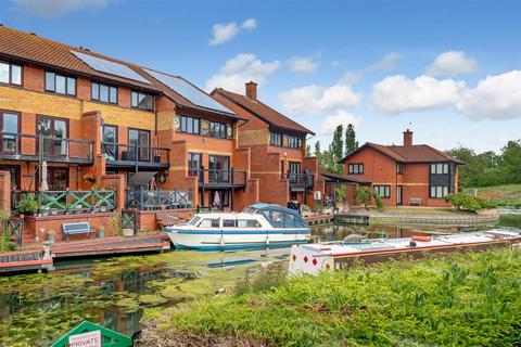 4 bedroom house for sale, Skeats Wharf, Pennyland, Milton Keynes