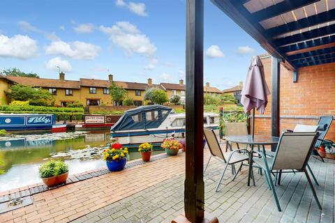 undefined, Skeats Wharf, Pennyland, Milton Keynes