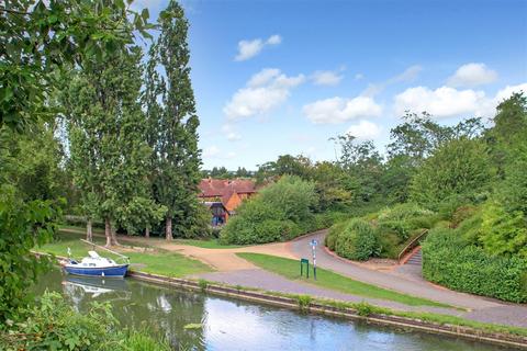 undefined, Skeats Wharf, Pennyland, Milton Keynes