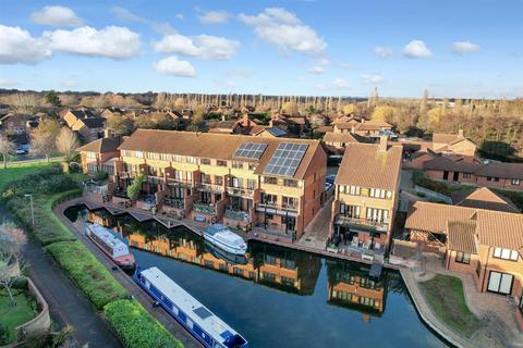 4 bedroom house for sale, Skeats Wharf, Milton Keynes MK15