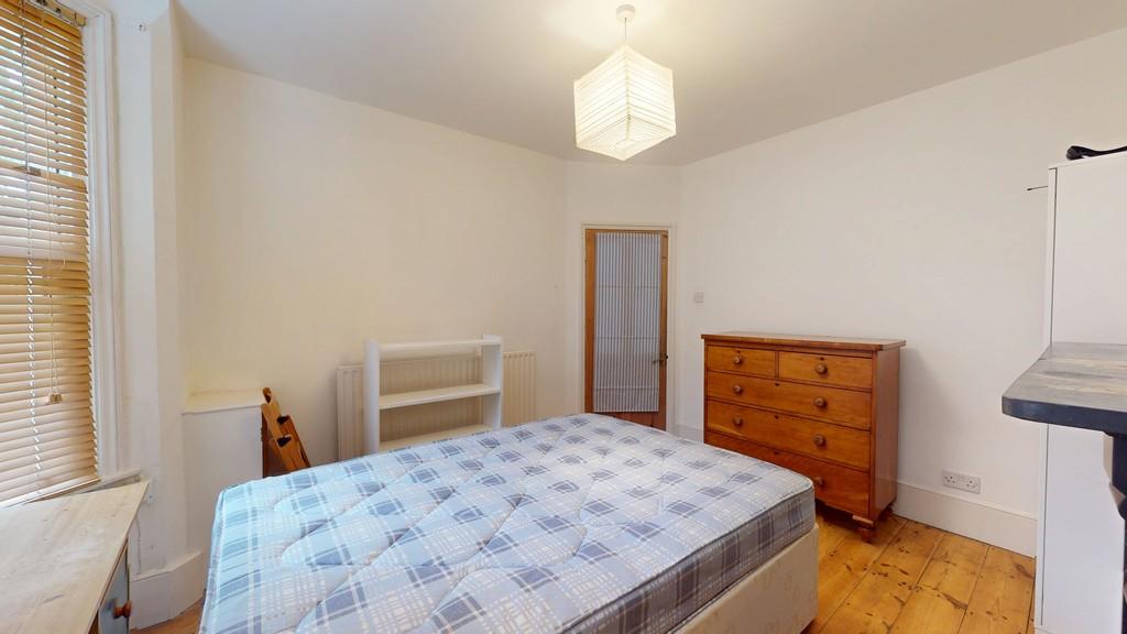 Bedroom 1- Angle 1