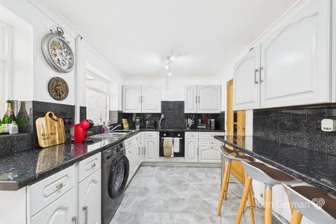 68 Stanley Crescent, Uttoxeter, ST14 7BD