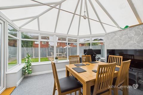 68 Stanley Crescent, Uttoxeter, ST14 7BD
