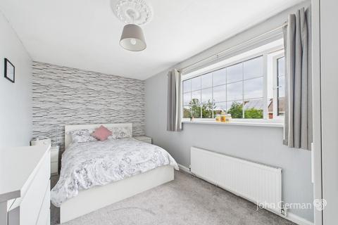 68 Stanley Crescent, Uttoxeter, ST14 7BD