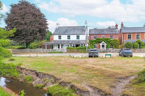 Riverbank Martins Road, Brockenhurst, SO42 7TP