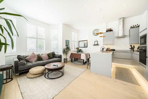2 bedroom flat for sale, Knights Hill, London SE27