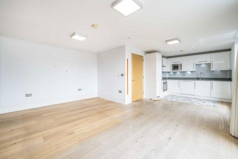3 bedroom flat for sale, Kilburn Park Road, London NW6