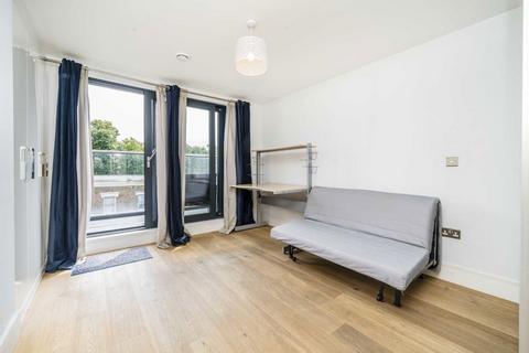 3 bedroom flat for sale, Kilburn Park Road, London NW6