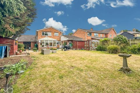 4 bedroom detached house for sale, Greystones Close, Colchester