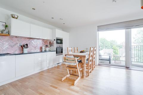 3 bedroom apartment to rent, Altitude Point, Hornsey, London