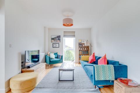 3 bedroom apartment to rent, Altitude Point, Hornsey, London