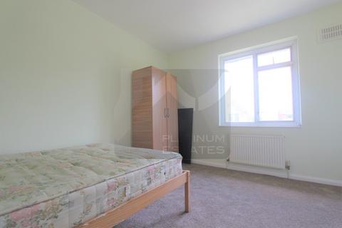 2 bedroom flat for sale, Reservoir Road, London N14