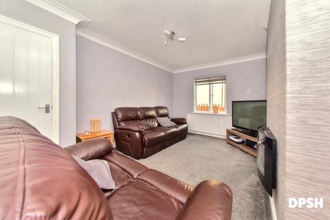 3 bedroom semi-detached house for sale, Greenfield Drive, Gildersome, Leeds