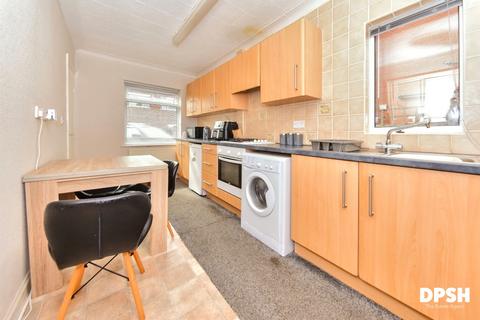3 bedroom semi-detached house for sale, Greenfield Drive, Gildersome, Leeds