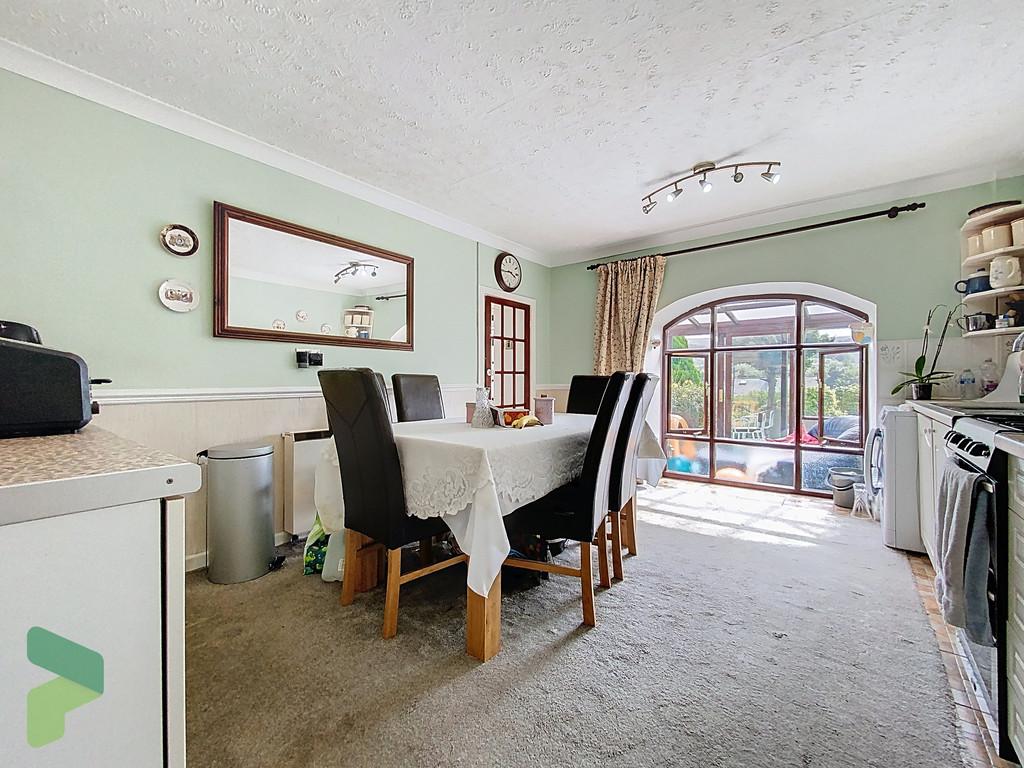 Fitted Dining Kitchen