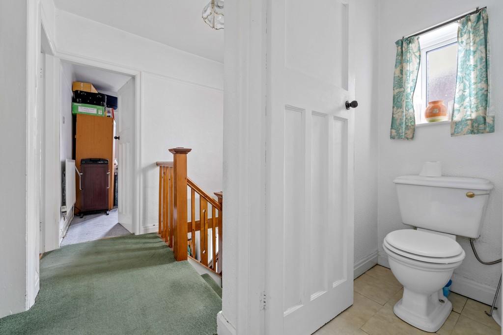 2 Knowsley Road, CH2 3 RL-7