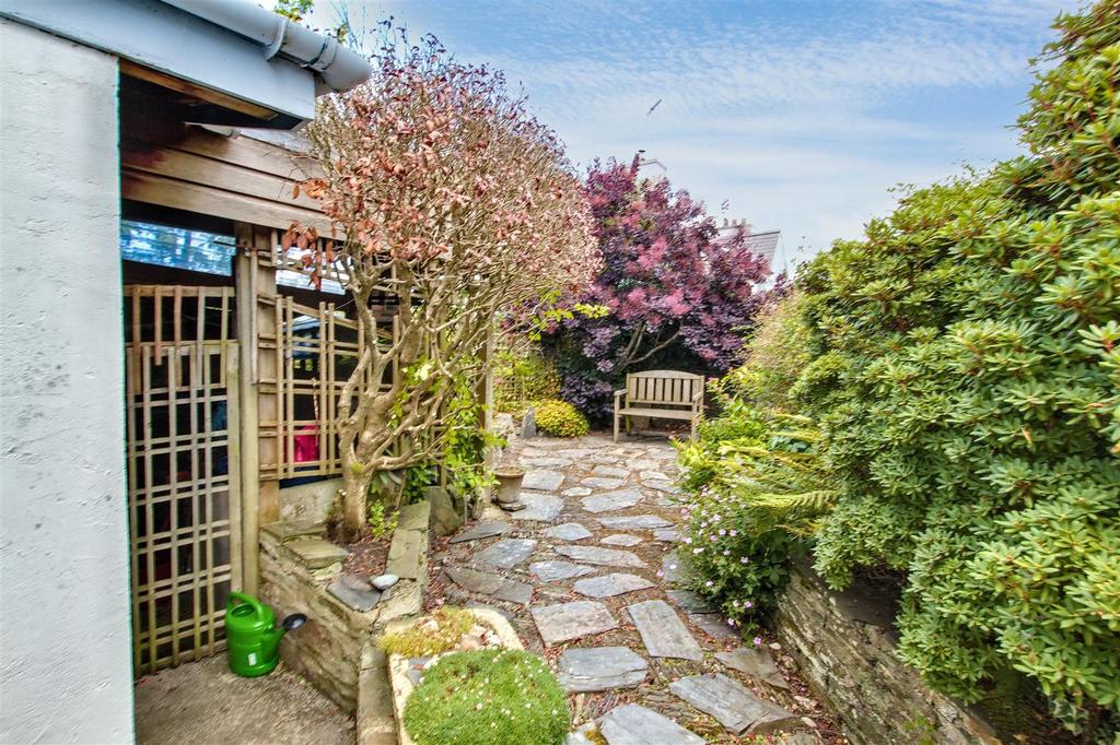 Side garden
