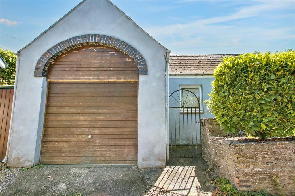 Garage/workshop