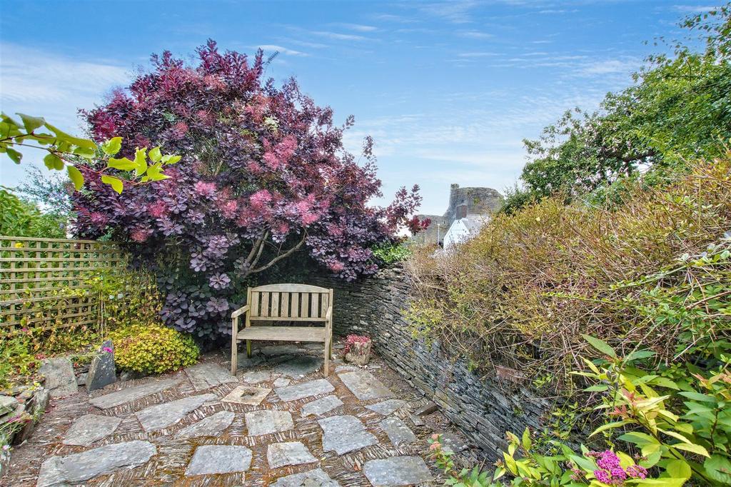 Side garden