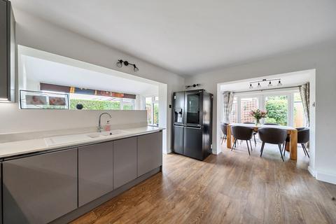 4 bedroom detached house for sale, Taylors Lane, Hampshire GU35