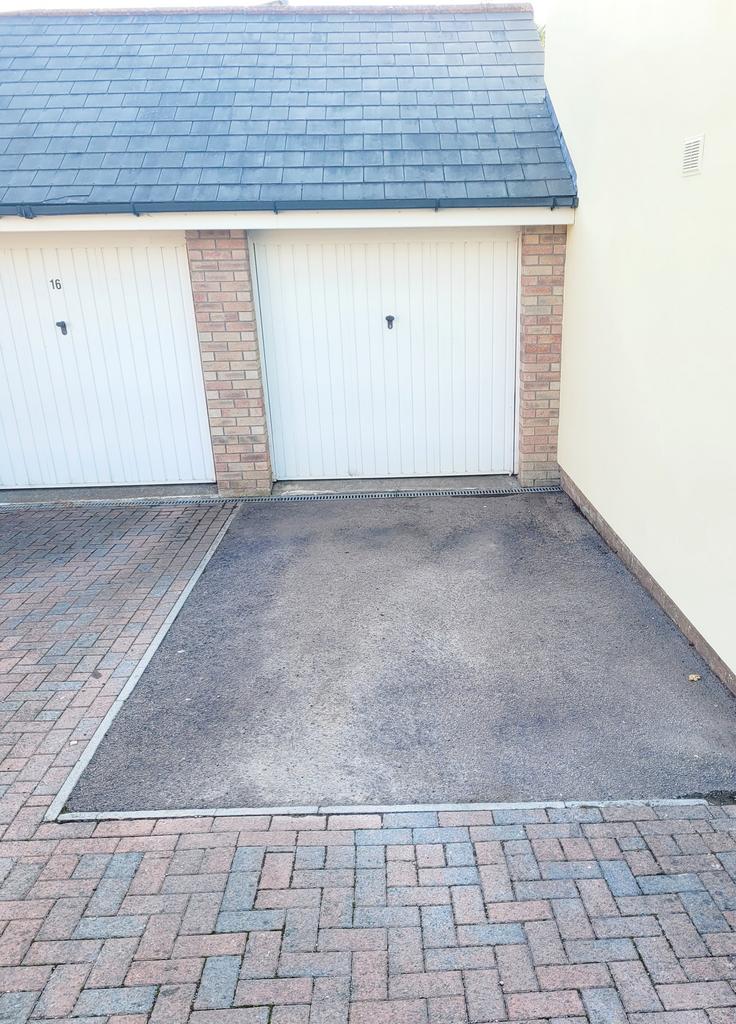 Garage &amp; Parking