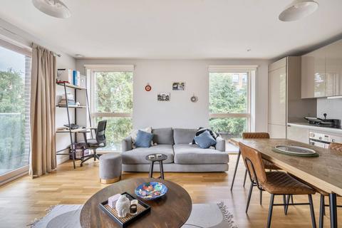 Tyler Court, Elephant and Castle, London, SE17