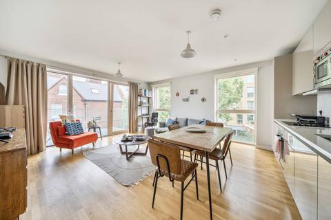 Tyler Court, Elephant and Castle, London, SE17