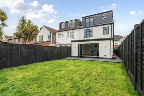 4 bedroom semi-detached house for sale, Heather Road, London, SE12