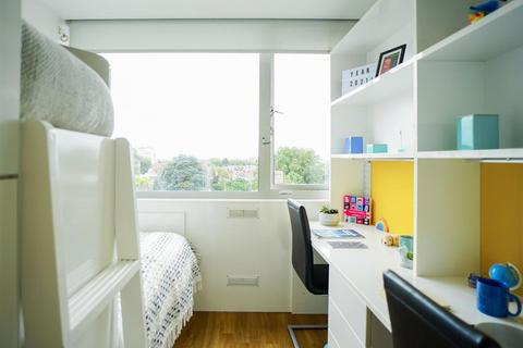 Studio to rent, Manresa Road, London SW3