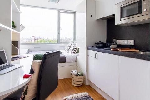 Studio to rent, Manresa Road, London SW3