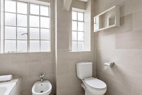 5 bedroom flat to rent, Strathmore Court, Park Road, Regents Park, NW8