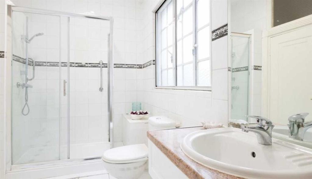 Strathmore-court-park-road-st-johns-wood-nw8-2