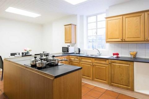 5 bedroom flat to rent, Strathmore Court Park Road Regents Park NW8