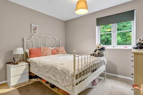 63 Boakes Drive, Stonehouse, GL10 3QW
