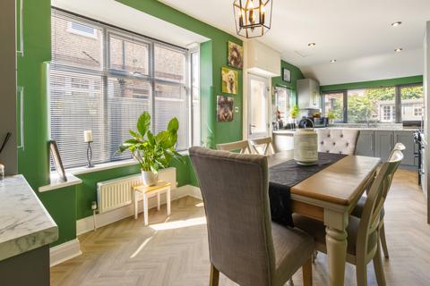 28 Connaught Avenue, Grimsby, DN32 0BS