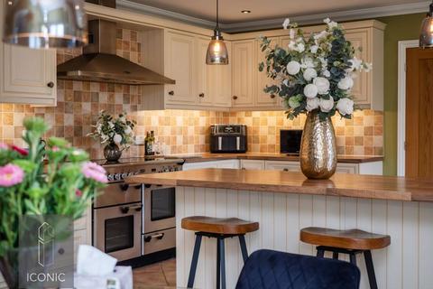 5 bedroom detached house for sale, Shortthorn Road, Stratton Strawless, Norwich