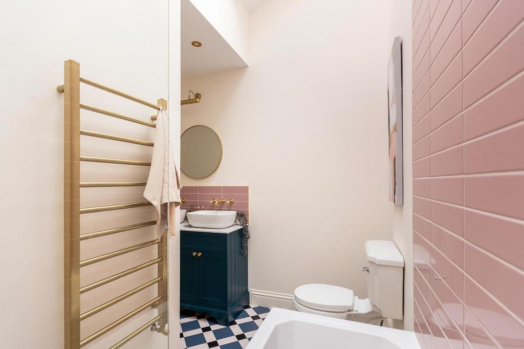 0 O4 STN - Bathroom A.jpg