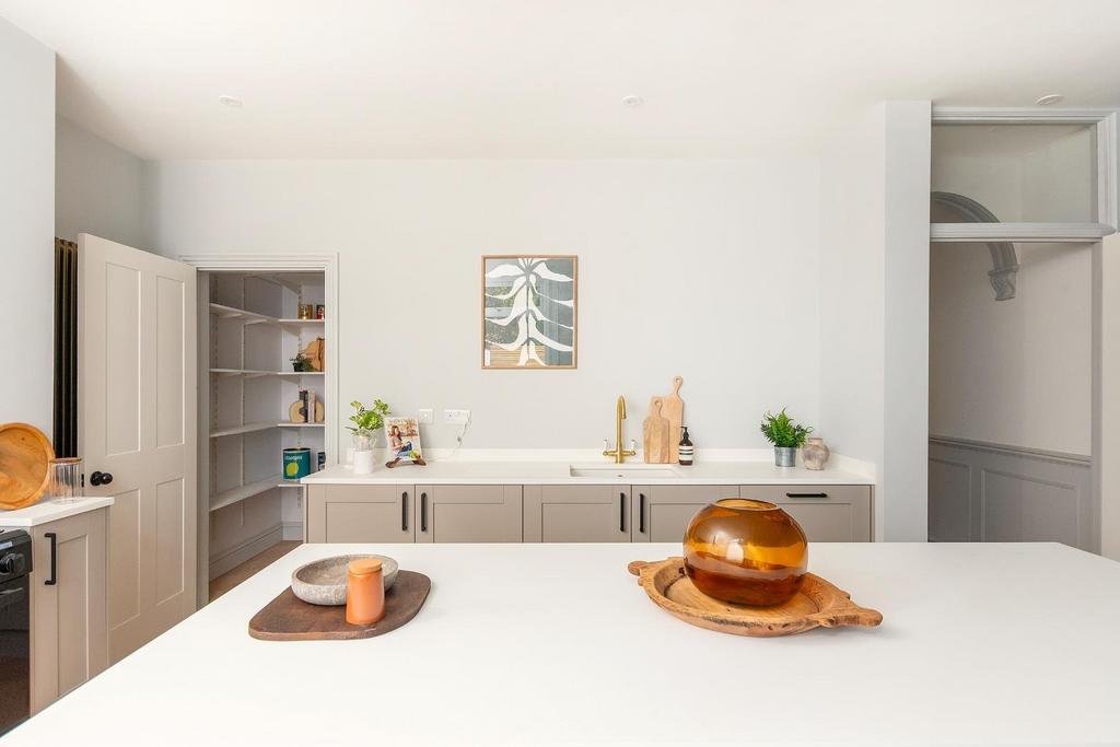 0 O4 STN - Kitchen D.jpg