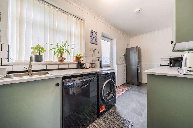 Kitchen angle 2