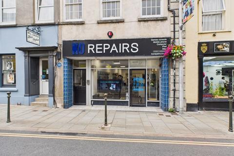 Shop to rent - King Street, Carmarthen