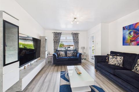 3 bedroom terraced house for sale, Campsie View, Cumbernauld