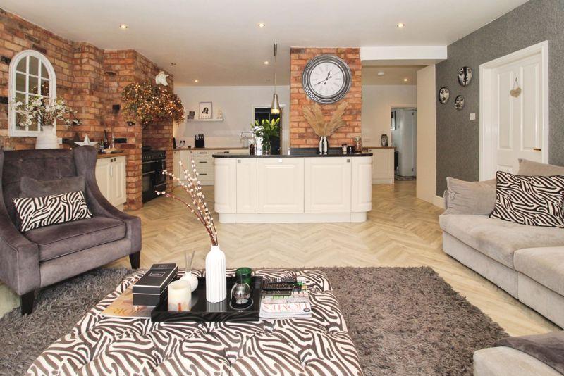 Kitchen Family Room