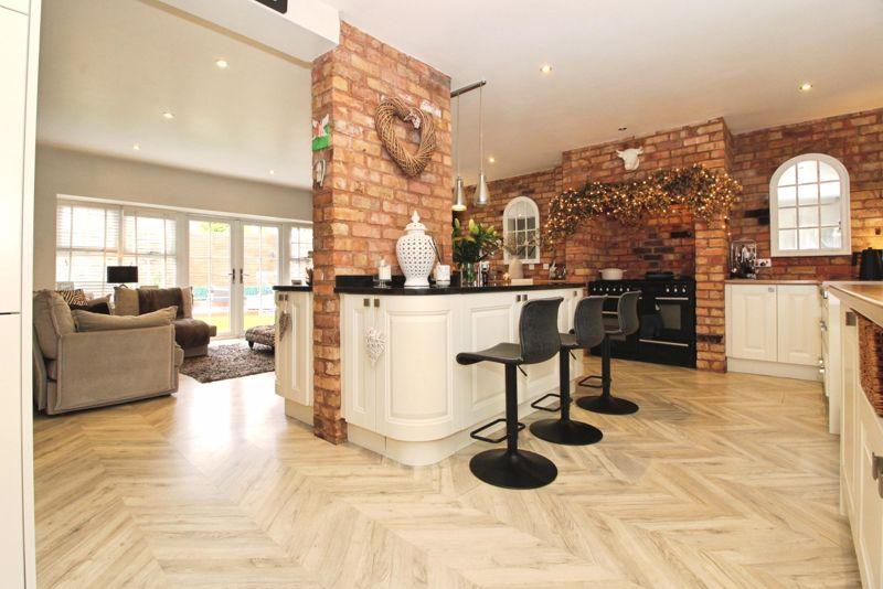 Kitchen Family Room