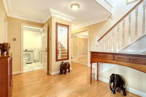4 bedroom property for sale, Hutton Gate, Hutton, Brentwood CM13