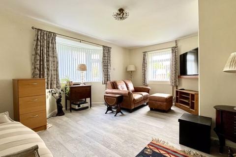 6 Kingstone Cross, Ilminster, TA19 0NU